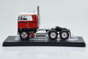 Peterbilt 352 Pacemaker Červený Biely IXO 1:43 TR097 Kov – obrázok 2 z 4