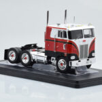 Peterbilt 352 Pacemaker Červený Biely IXO 1:43 - image 3 of 4