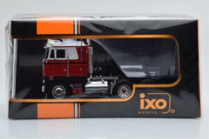 Peterbilt 352 Pacemaker Červený Biely IXO 1:43 TR097 Kov – obrázok 4 z 4