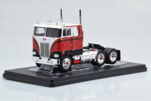 Peterbilt 352 Pacemaker Červený Biely IXO 1:43