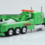 Peterbilt 359 Wrecker Road Service Zelený IXO 1:43 - image 2 of 5