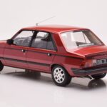 Peugeot 305 GTX Červený Plaisir Otto 1:18 - image 5 of 6