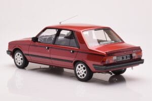 Peugeot 305 GTX Červený Plaisir Otto 1:18 OT1032 Živica – obrázok 5 z 6
