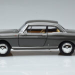 Peugeot 404 Coupe Graphite Šedý Norev 1:18 - image 4 of 7