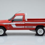 Peugeot 504 Dangel Pickup Červený Otto 1:18 - image 3 of 6