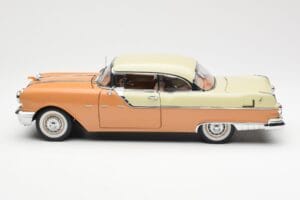 Pontiac Star Chief Hardtop Červený Biely Sun Star 1:18 5043 Kov – obrázok 4 z 8