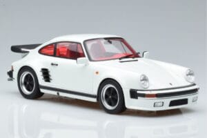 Porsche 911 930 Turbo S Grand Prix White GT Spirit 1:18 GT786 Živica – obrázok 4 z 6