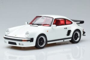 Porsche 911 930 Turbo S Grand Prix White GT Spirit 1:18 GT786 Živica