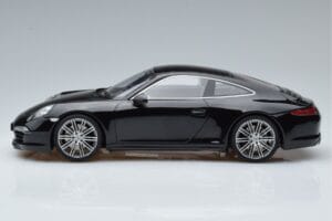 Porsche 911 991 Carrera 4 Black Edition GT Spirit 1:18 GT114 Živica – obrázok 3 z 6