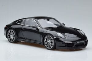 Porsche 911 991 Carrera 4 Black Edition GT Spirit 1:18 GT114 Živica – obrázok 4 z 6