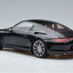 Porsche 911 991 Carrera 4 Black Edition GT Spirit 1:18 GT114 Živica - image 5 of 6