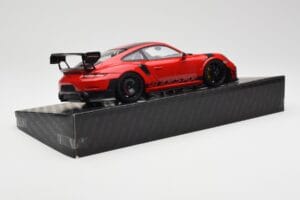 Porsche 911 GT2 RS 991 MR Manthey Racing Nordschleife Record Minichamps 1:18 MR-911-GT2RS-1803 Kov – obrázok 3 z 6