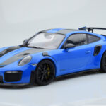 Porsche 911 GT2 RS 991.2 Weissach Package Modrý Čierne Horčíkové Kolesá Minichamps 1:18