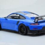 Porsche 911 GT2 RS 991.2 Weissach Package Modrý Čierne Horčíkové Kolesá Minichamps 1:18 - image 5 of 6