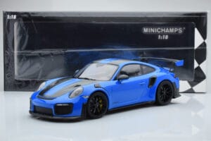 Porsche 911 GT2 RS 991.2 Weissach Package Modrý Čierne Horčíkové Kolesá Minichamps 1:18 153068316 Kov – obrázok 6 z 6