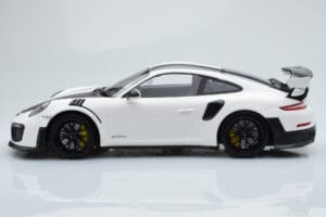 Porsche 911 GT2 RS 991.2 Weissach Package Biely Čierne Horčíkové Kolesá Minichamps 1:18 153068309 Kov – obrázok 3 z 6