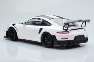 Porsche 911 GT2 RS 991.2 Weissach Package Biely Čierne Horčíkové Kolesá Minichamps 1:18 153068309 Kov – obrázok 5 z 6