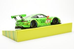 Porsche 911 991.2 GT3 R #1 Manthey Racing 24 Hours Nurburgring 2019 Minichamps 1:18 MG-M-911-19-1801 Kov – obrázok 3 z 6