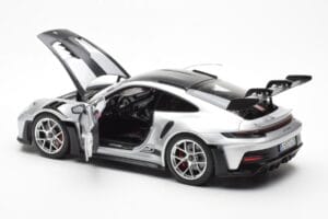 Porsche 911 992 GT3 Weissach Pack GT Strieborný Metalíza Norev 1:18 187366 Kov – obrázok 5 z 8