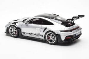 Porsche 911 992 GT3 Weissach Pack GT Strieborný Metalíza Norev 1:18 187366 Kov – obrázok 7 z 8