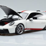 Porsche 911 992 GT3 Biely Norev 1:18 - image 2 of 7