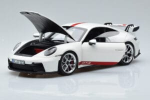 Porsche 911 992 GT3 Biely Norev 1:18 187306 Kov – obrázok 2 z 7