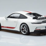 Porsche 911 992 GT3 Biely Norev 1:18 - image 6 of 7