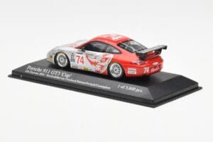 Porsche 911 996 GT3 RSR Flying Lizard #74 M. Rockenfeller / D. Cunningham / S. Neiman / J. Pechnik / J. Van Overbeek Rolex 24 – obrázok 3 z 4