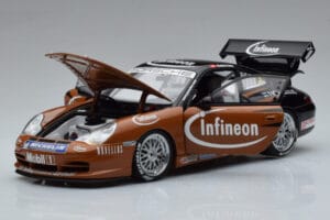 Porsche 911 996 GT3 R #2 S. Miau Carrera Cup Asia 2004 AUTOart 1:18 80488 Kov – obrázok 2 z 7
