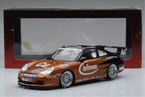 Porsche 911 996 GT3 R #2 S. Miau Carrera Cup Asia 2004 AUTOart 1:18 80488 Kov – obrázok 7 z 7