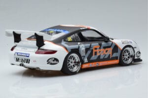 Porsche 911 997 GT3 Cup #33 M. Marsh Carrera Cup Asia 2006 AUTOart 1:18 80782 Kov – obrázok 3 z 7