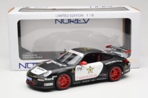 Porsche 911 997 GT3 RS #176 Team Ring Police VLN 2011 Norev 1:18 187570 Kov – obrázok 8 z 8