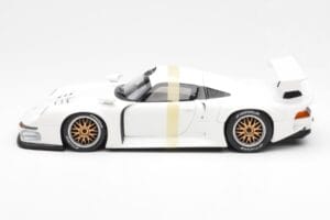 Porsche 911 GT1 Biely UT Models 1:18 180966699 Kov – obrázok 3 z 6