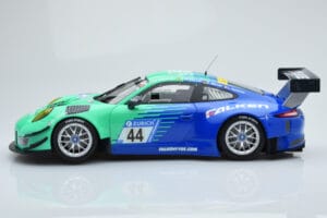 Porsche 911 GT3 R Falken Motorsports #44 M. Ragginger / J. Bergmeister / M. Werner / L. Vanthoor 24 Hours of Nurburgring 2017 – obrázok 3 z 6