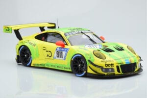 Porsche 911 GT3 R Manthey Racing #911 F. Scherer / K. Estre / R. Dumas / L. Vanthoor / E. Bamber 24 Hours of Nurburgring 2018 – obrázok 4 z 6