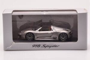 Porsche 918 Spyder Šedá Metalíza Minichamps 1:43 WAP0201910B Kov – obrázok 4 z 4