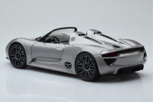 Porsche 918 Spyder Prototyp Šedá Metalíza Minichamps 1:18 110060030 Kov – obrázok 5 z 7