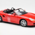Porsche Boxster 986 Červený UT Models 1:18 - image 4 of 6