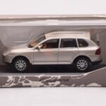 Porsche Cayenne 9PA Béžový Minichamps 1:43 - image 4 of 4
