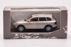 Porsche Cayenne 9PA Béžový Minichamps 1:43 WAPC2000513 Kov – obrázok 4 z 4