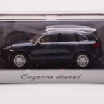 Porsche Cayenne 9PA Diesel Tmavo Modrý Minichamps 1:43 - image 4 of 4