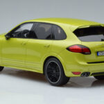 Porsche Cayenne GTS 92A Peridot Zelený GT Spirit 1:18 - image 5 of 6
