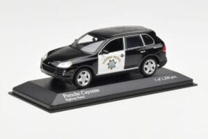 Porsche Cayenne 9PA Highway Patrol Minichamps 1:43 400066291 Kov – obrázok 2 z 4