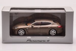 Porsche Panamera 970 4 Béžový Metalický Minichamps 1:43 WAP02000319 Kov – obrázok 4 z 4