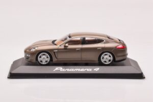 Porsche Panamera 970 4 Béžový Metalický Minichamps 1:43
