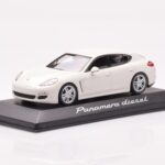 Porsche Panamera 970 Diesel Carrara Biely Minichamps 1:43 - image 2 of 4