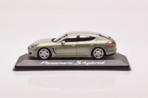 Porsche Panamera 970 S Hybrid Critall Zelený Minichamps 1:43