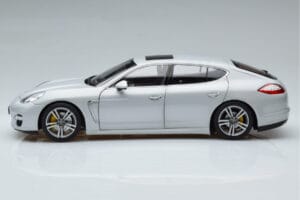 Porsche Panamera 970 Turbo Strieborný Norev 1:18 187609 Kov – obrázok 4 z 7