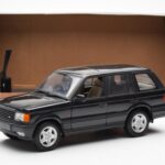 Range Rover P38 4.6 HSE Čierny Metalíza AUTOart 1:18 - image 2 of 9