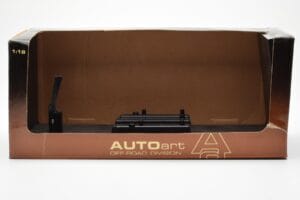 Range Rover P38 4.6 HSE Čierny Metalíza AUTOart 1:18 70017 Kov – obrázok 3 z 9